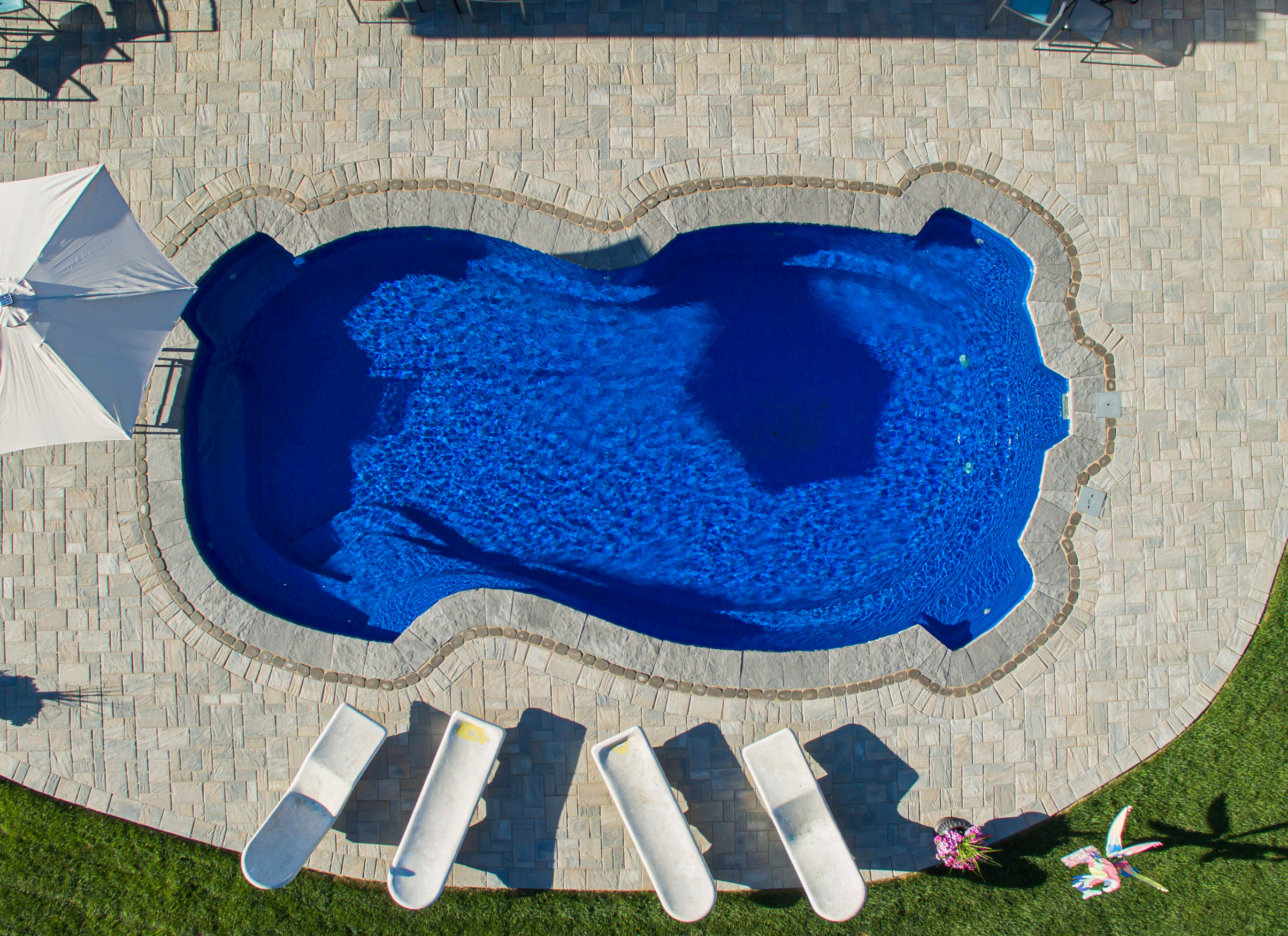 Phoenix Freeform Fiberglass Pool